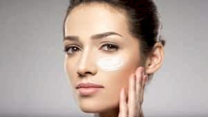 How to put on foundation