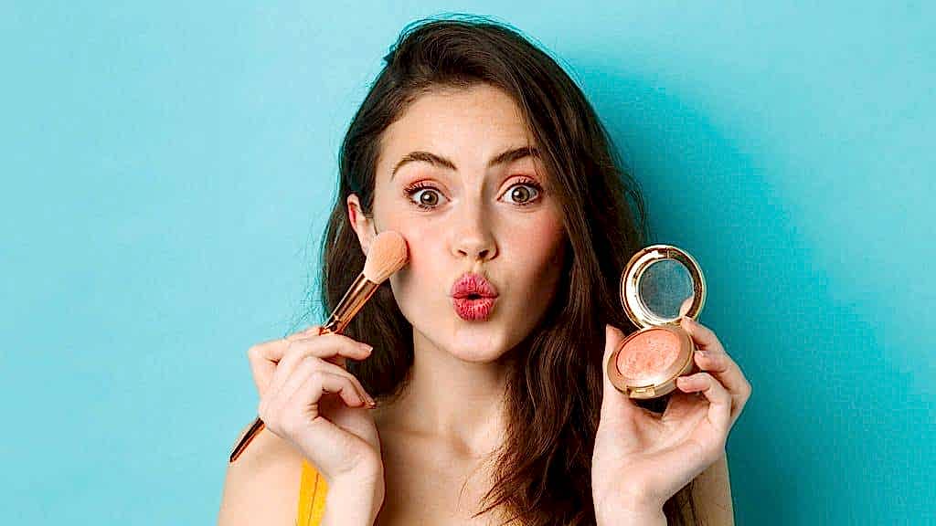 How to put on blush?