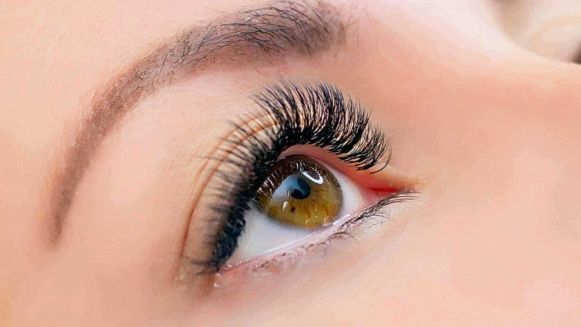 Is Lash Extension Harmful? Risks, Damage, and How to Stay Safe