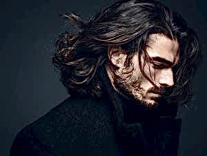 “Stylish long hair men’s haircut 2025, modern grooming inspiration”