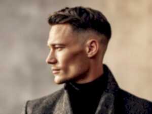 “Stylish short haircut for men 2025, modern low-maintenance hairstyle”
